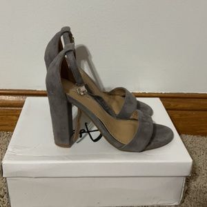 Grey-purple heels